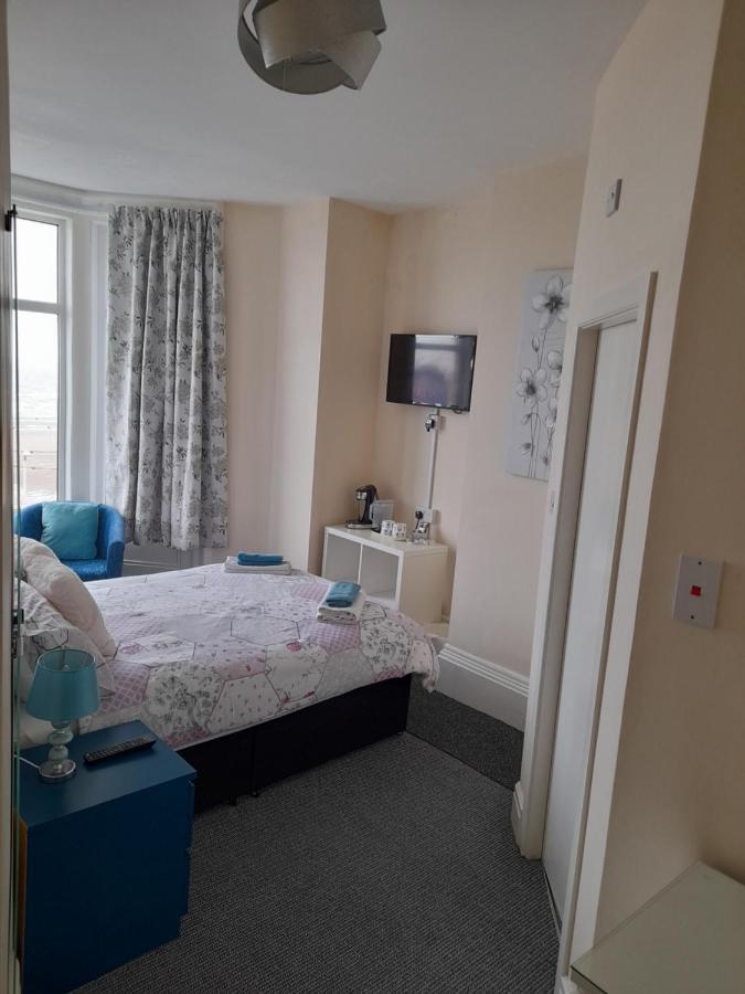 The Coast Bed & Breakfast Blackpool Exterior photo